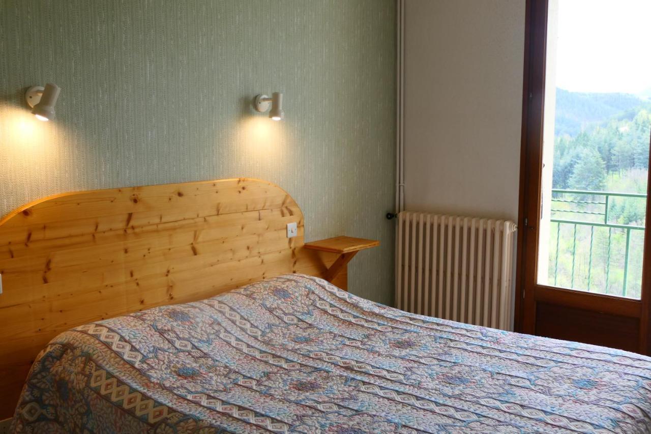 Hotel Des Rochers มาร์เวโจส์ ภายนอก รูปภาพ