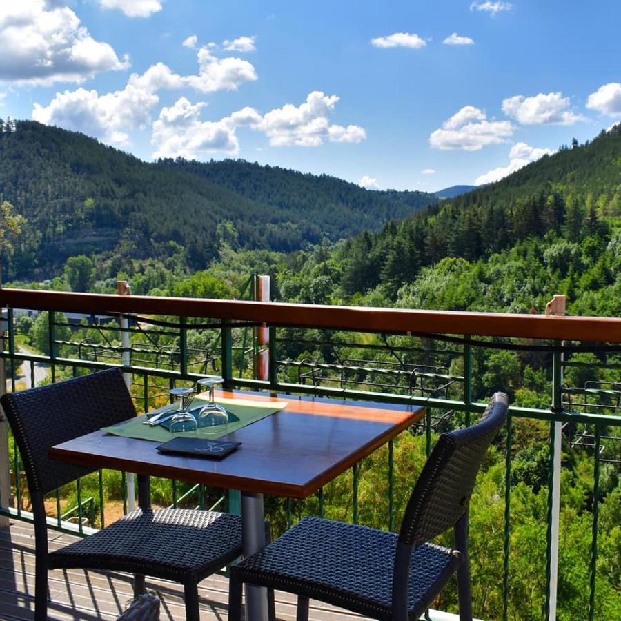 Hotel Des Rochers มาร์เวโจส์ ภายนอก รูปภาพ