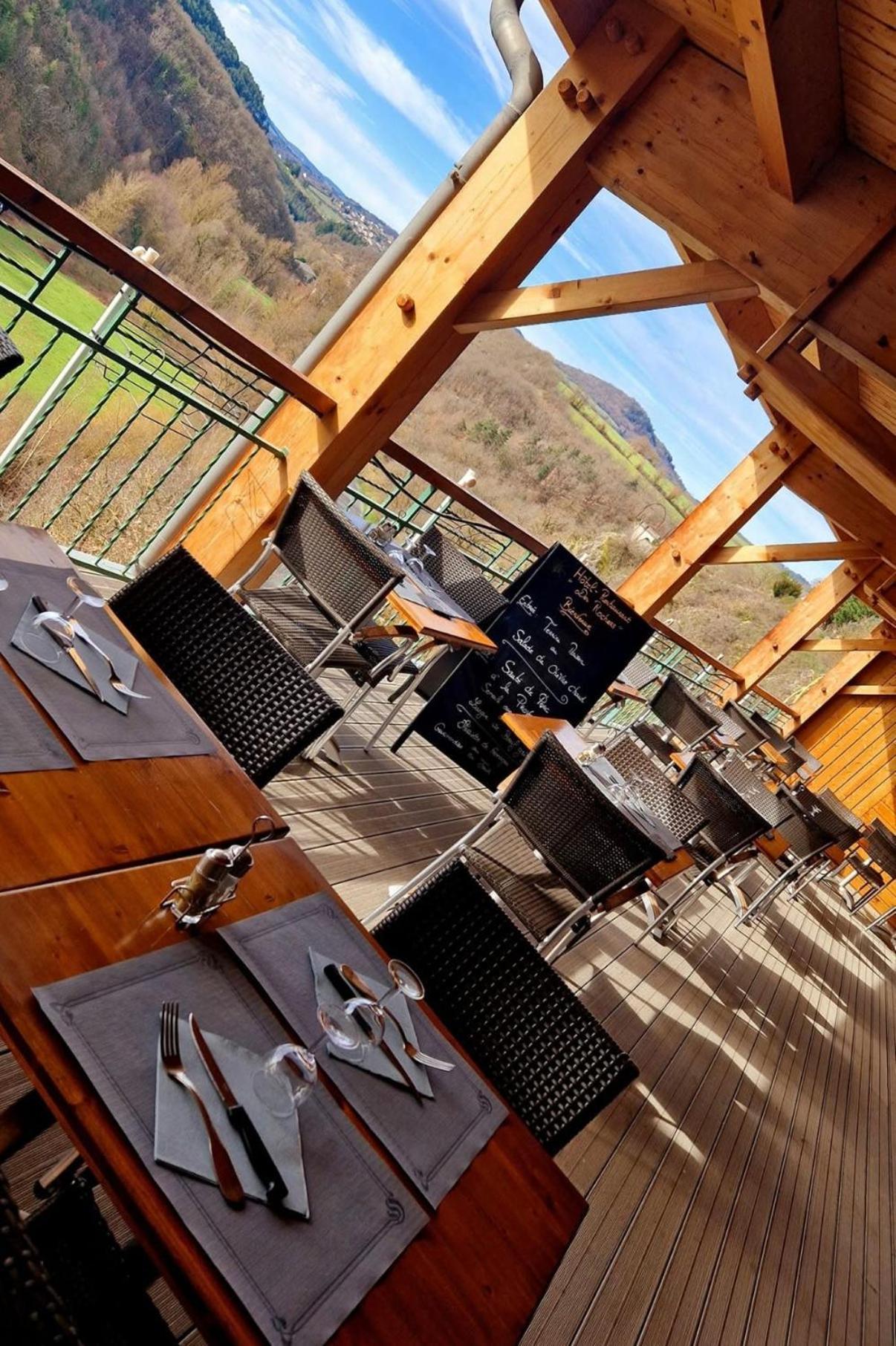 Hotel Des Rochers มาร์เวโจส์ ภายนอก รูปภาพ