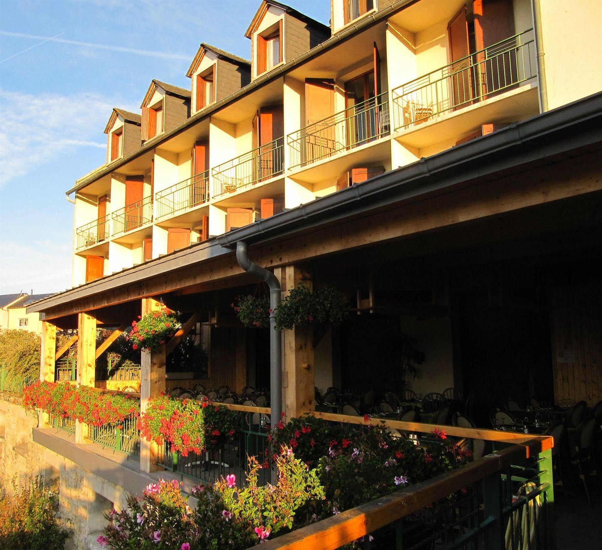 Hotel Des Rochers มาร์เวโจส์ ภายนอก รูปภาพ