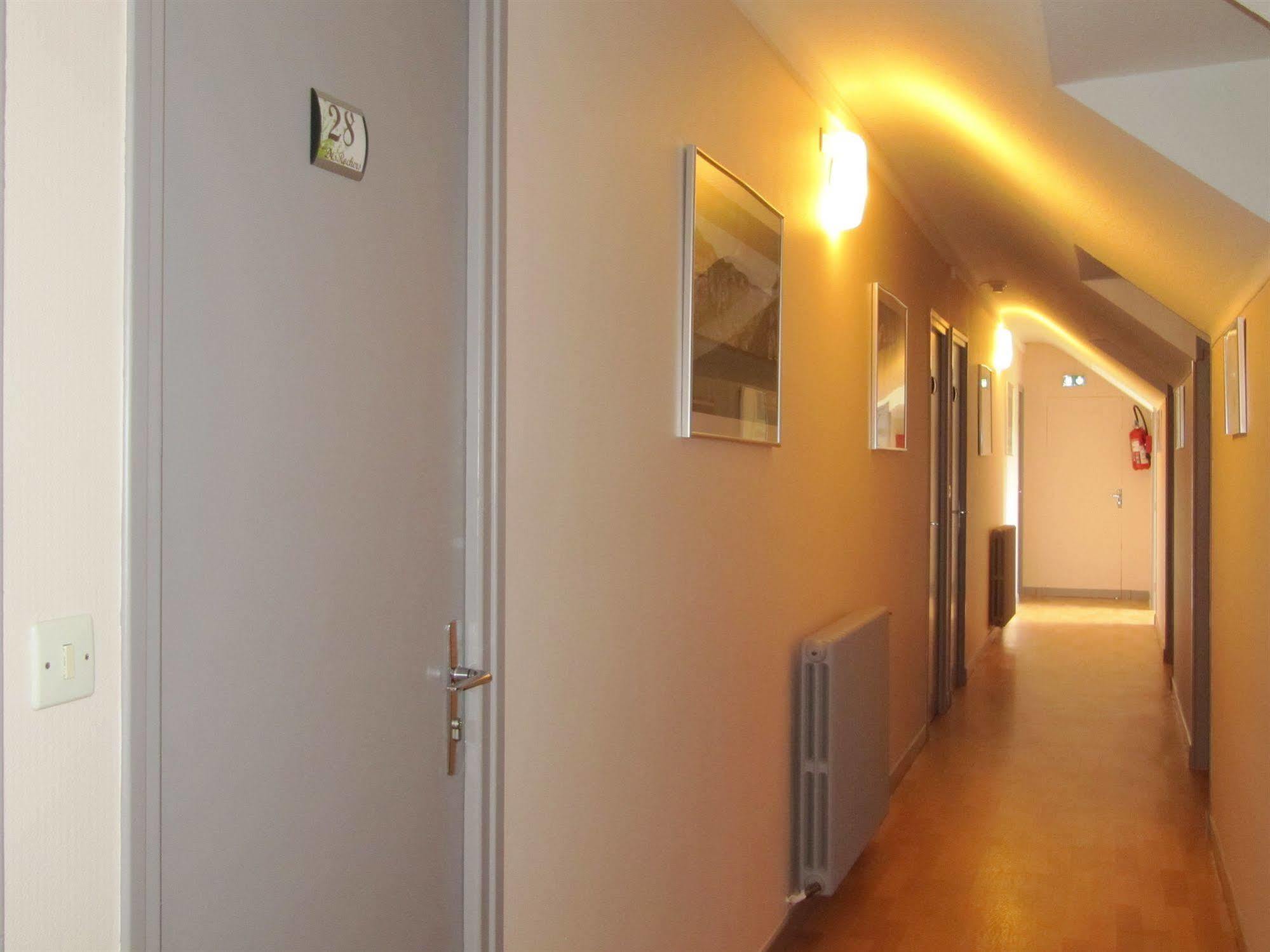Hotel Des Rochers มาร์เวโจส์ ภายนอก รูปภาพ